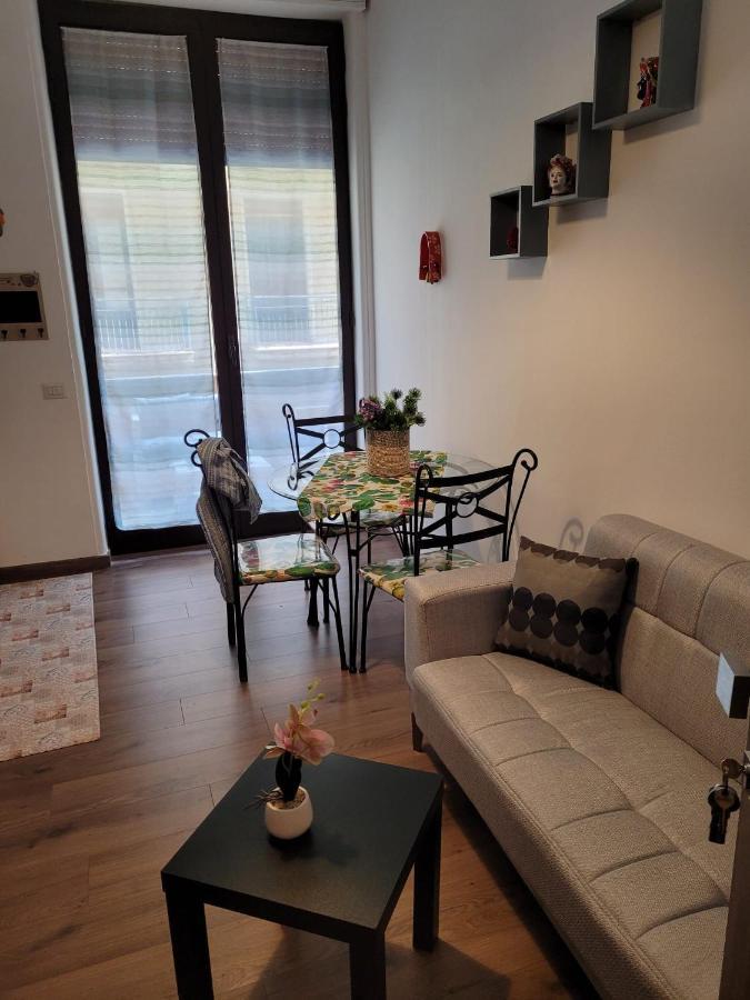 La Dimora Di Enrico Apartment Catania Bagian luar foto